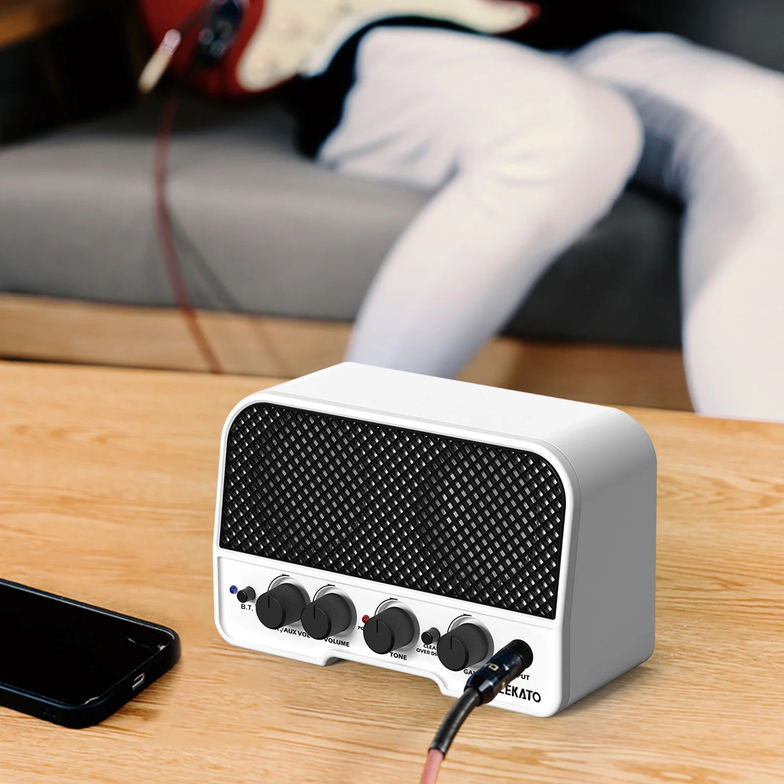 LEKATO 5W Mini Acoustic Guitar Amplifier - Your Guitar Buddy